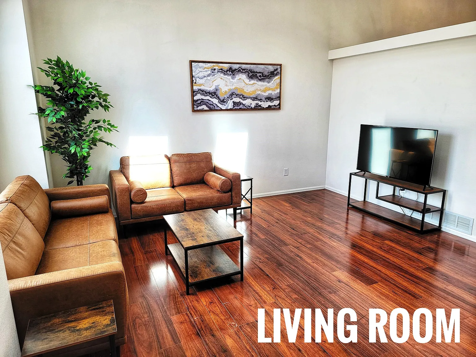6 bed, 3.0 bath, 2512 sqft, $665 — Photo 3