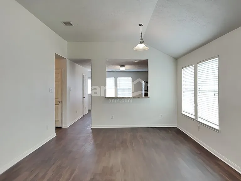 3919 Hawthorn Glen Ct — Photo 7