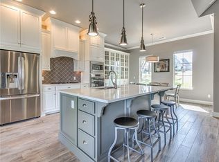 5914 Pecan Grove Pl, Edmond, OK 73034