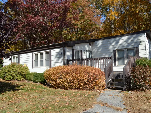 4 Colchester Commons, Colchester, CT 06415