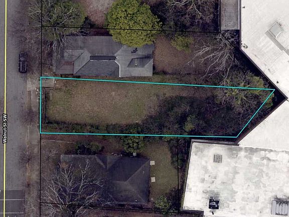 4th image of 140 Walnut St SW