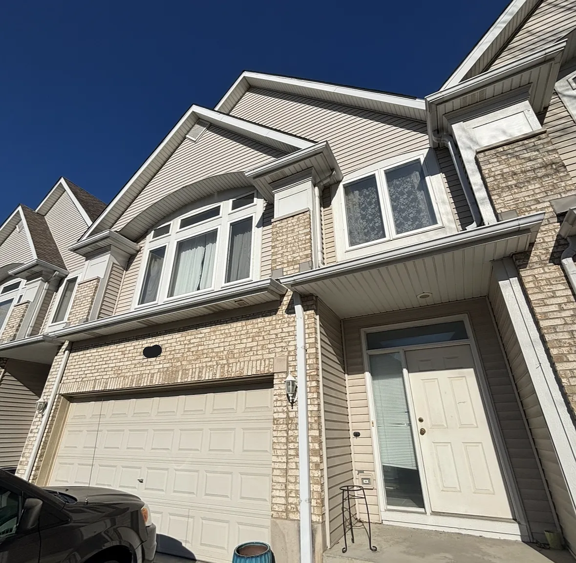 3 bed, 2.5 bath, 1850 sqft, $2,850 — Photo 1