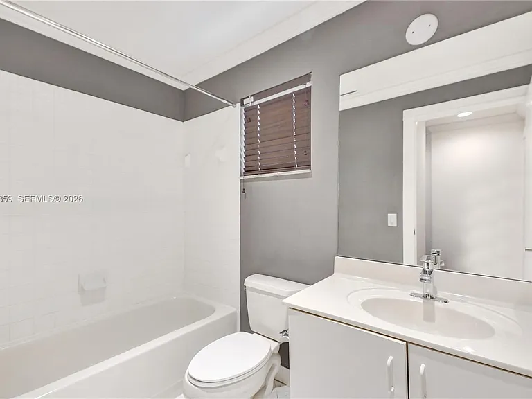 658 Stanton Dr — Photo 47