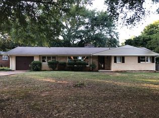812 Volunteer Dr, Tuscumbia, AL 35674