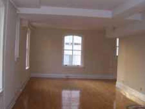 2nd image of 212 W Franklin St #U202