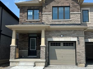 110 Brighton Ln, Thorold, ON L2V 0K5