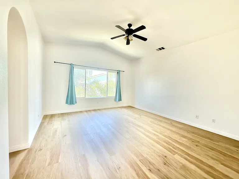 34619 Chinaberry Dr — Photo 16