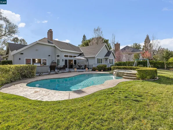 360 Red Maple Dr, Danville, CA 94506