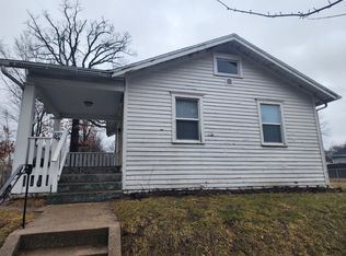 1217 Sorin St, South Bend, IN 46617