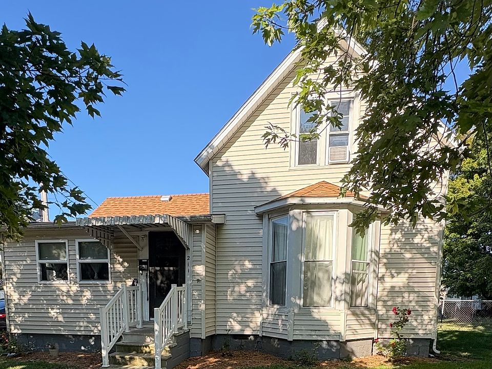 1st image of 211 N Lott Blvd