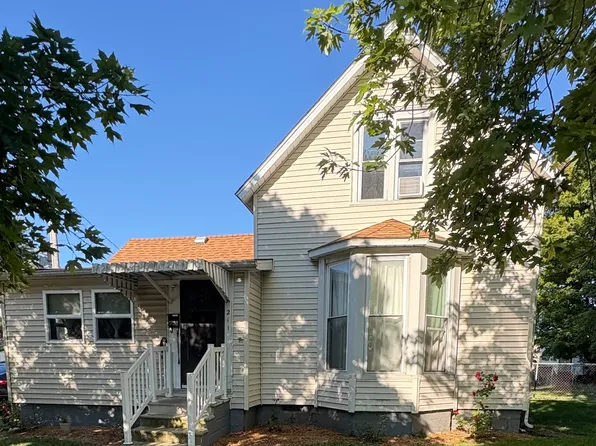 211 N Lott Blvd, Gibson City, IL 60936