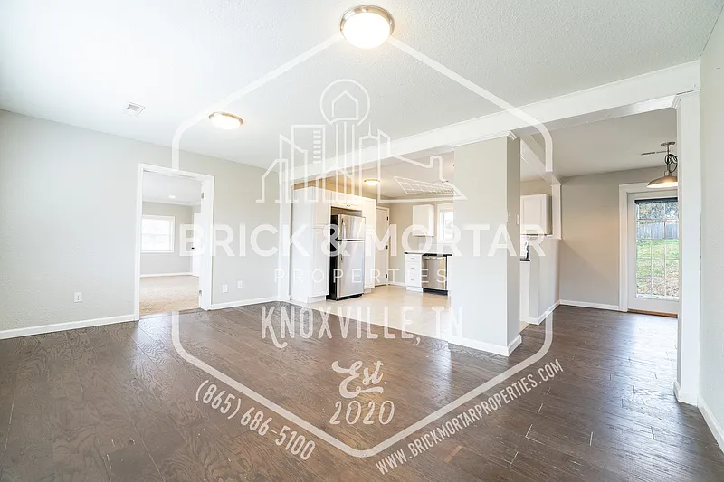 4 bed, 2.0 bath, 1575 sqft, $2,250 — Photo 4