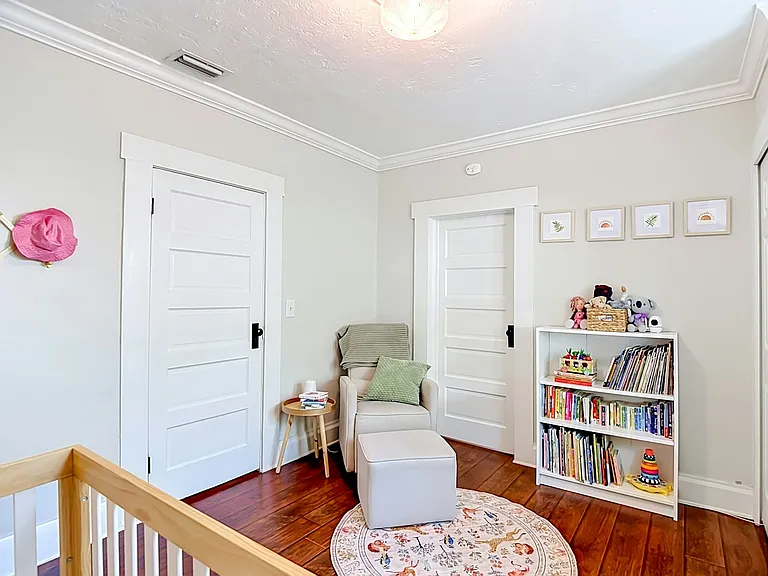 115 E Lambright St — Photo 23
