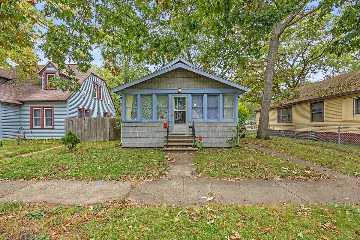 1636 Wood St, Muskegon, MI 49442 Zillow