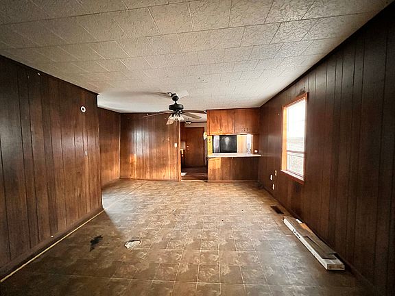 3rd image of 826 N Rosser St
