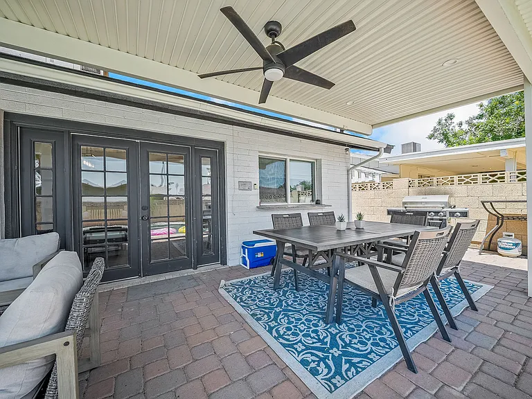 2431 E Manhatton Dr — Photo 22