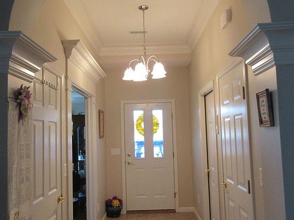 2nd image of 18 Grassland Cir