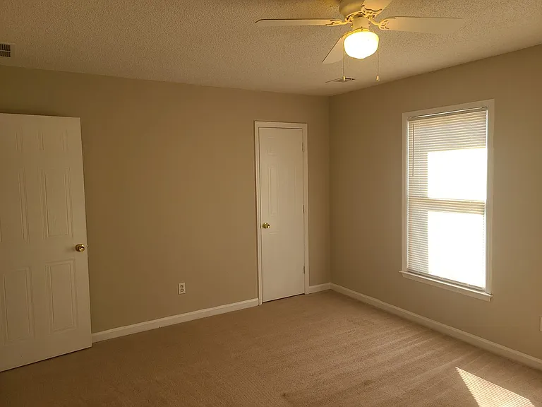 8010 Woodlake Dr — Photo 12