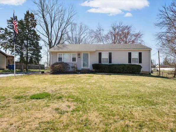 1348 Clarkson Dr, Ballwin, MO 63011