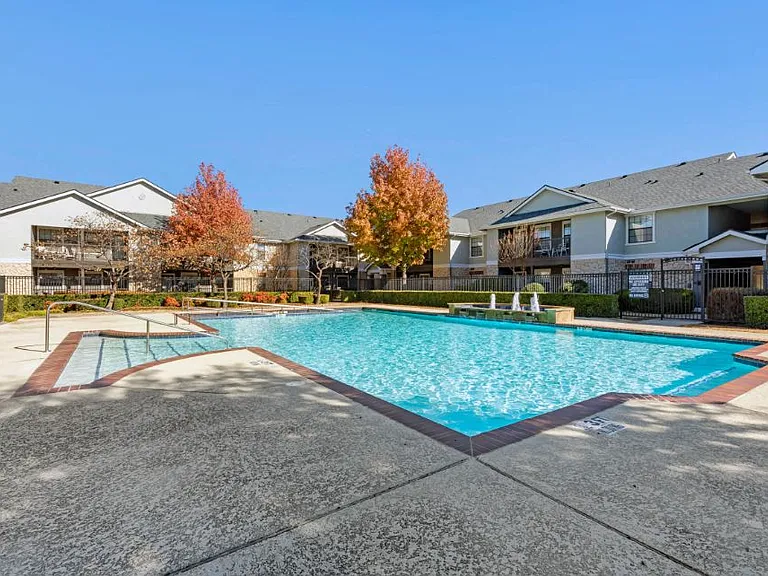 2400 Bolton Boone Dr — Photo 8