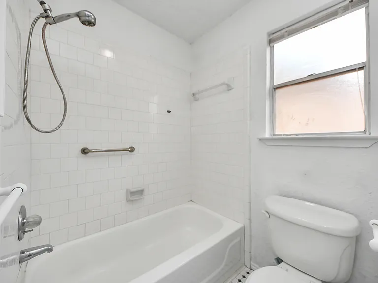 17003 Amidon Dr — Photo 22
