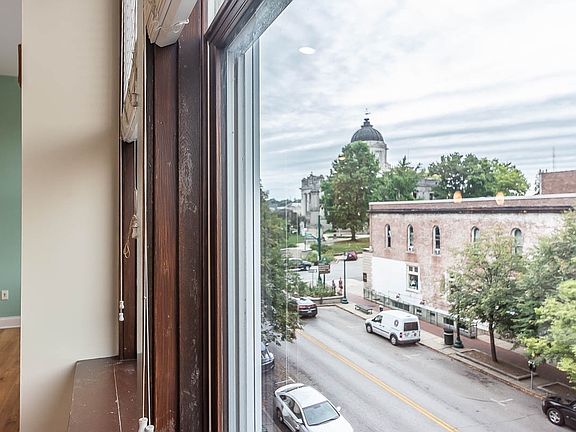 2nd image of 106 E Kirkwood Ave #301