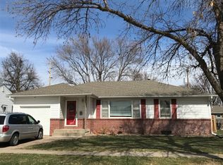 2208 Bateman St, Hastings, NE 68901