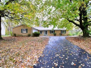 7104 Woodside Dr, Indianapolis, IN