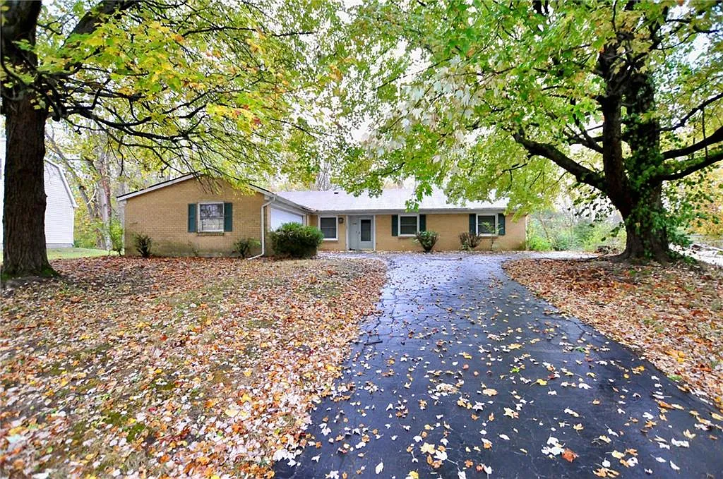 7104 Woodside Dr photo 1