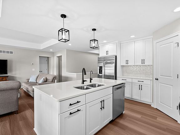 5th image of 3716 Marabella Pl