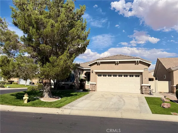 10115 Wilmington Ln, Apple Valley, CA 92308