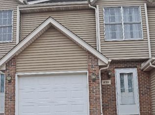 626 S Peace Rd, Sycamore, IL 60178