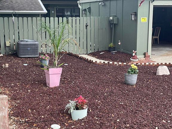 2nd image of 110 Timberline Trl