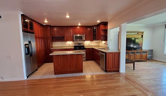2nd image of 347 Quay Ln