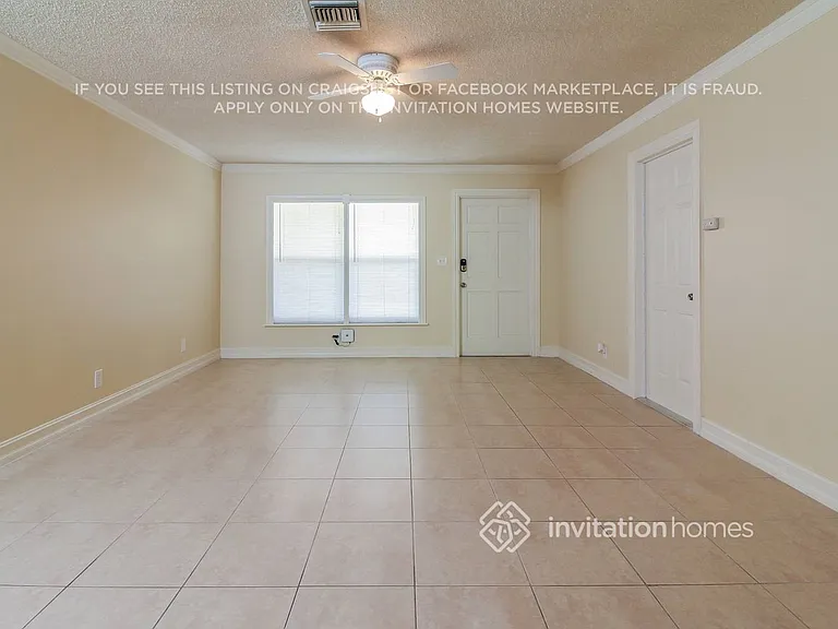 22816 SW 65th Way — Photo 2