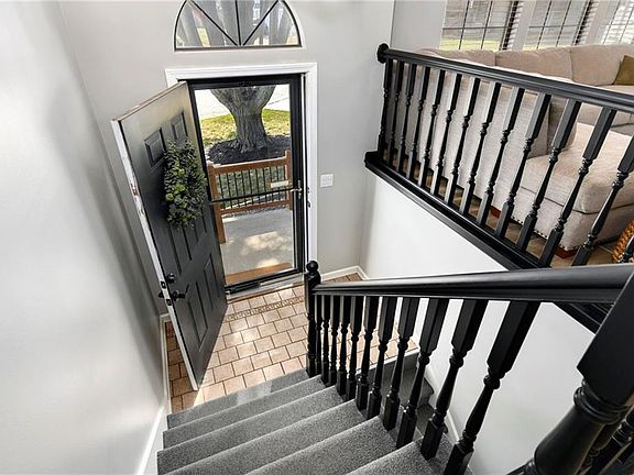 5th image of 234 SE Topaz Cir