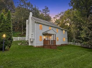 15 Cherry St, Newton Town, NJ 07860