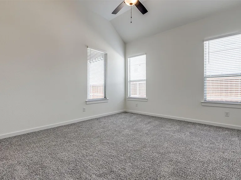 805 Fieldcrest St — Photo 18