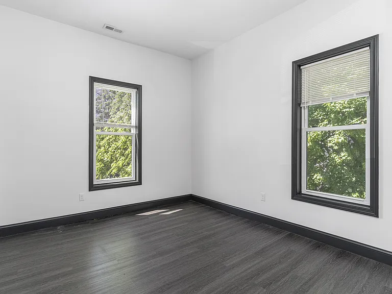 125 Tobey St #A — Photo 2