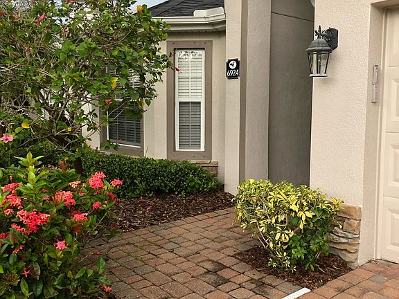 2nd image of 6924 Renshaw Dr