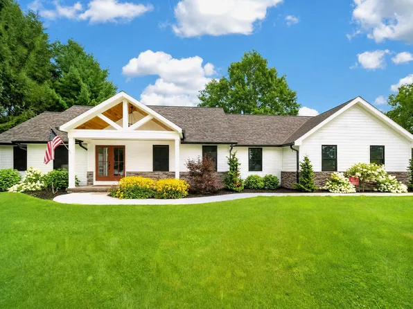 127 Harrison Dr, Edinboro, PA 16412