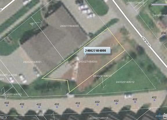 2nd image of 205 S 5th St