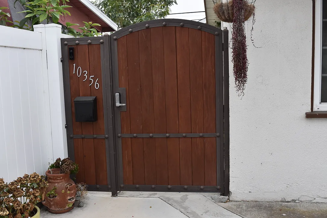 2 bed, 800 sqft, $2,800 — Photo 2
