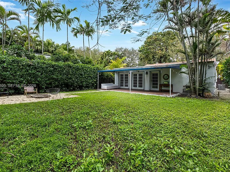4150 Ventura Ave — Photo 36