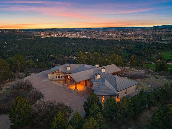 3rd image of 607 Cliffgate Lane