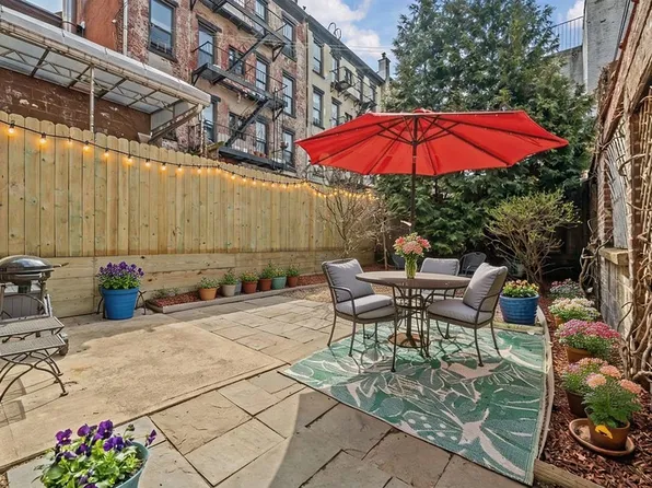 660 Dean St APT 1, Brooklyn, NY 11238