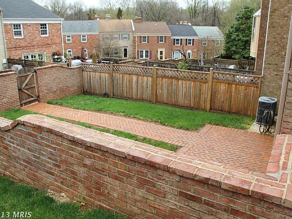 2nd image of 3187 Stonehurst Dr