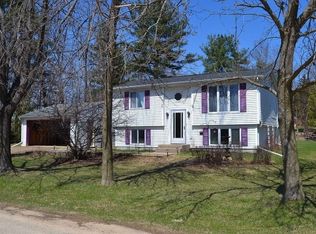 22106 Elizabeth St, Muscoda, WI 53573