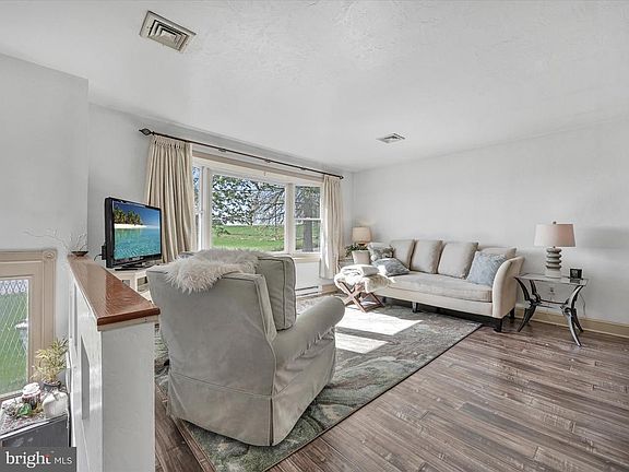 5th image of 841 Erbs Quarry Rd