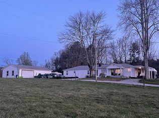 1604 Fairview Rd, Harriman, TN 37748